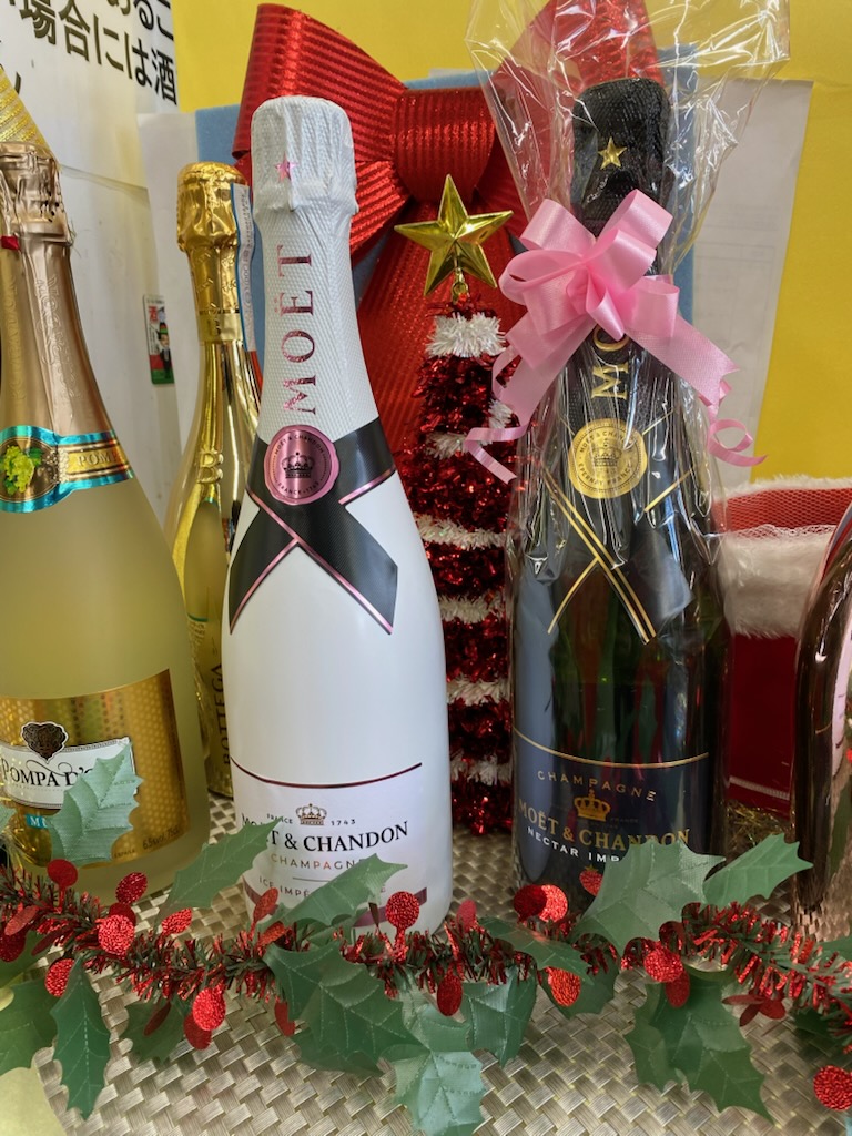 クリスマスにシャンパンはいかがですか！